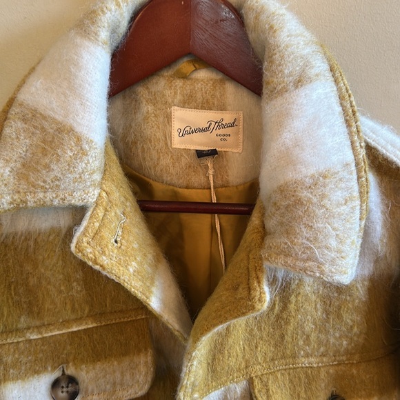 Women’s Shacket - Picture 2 of 5